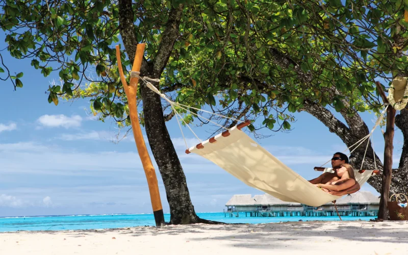 Hamac sur la plage © Tahiti Tourisme