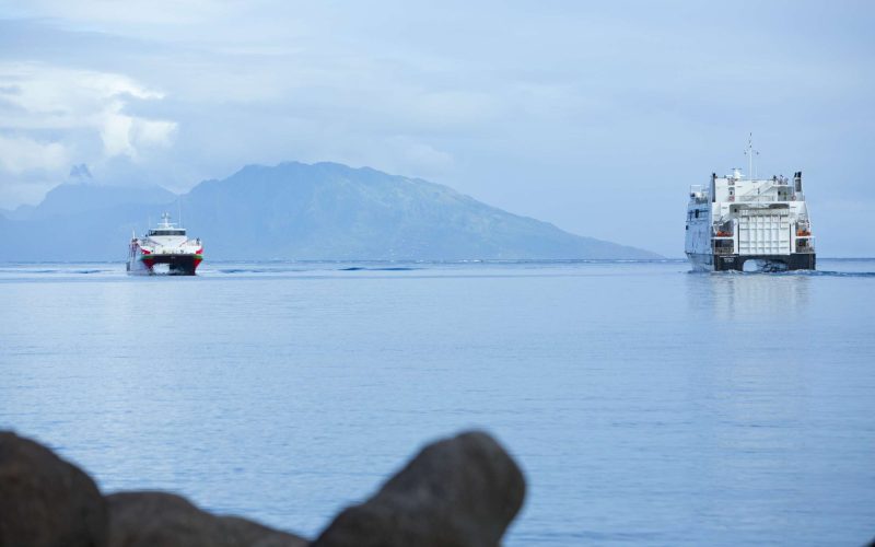 Deux ferry entre Moorea et Tahiti © Tahiti Tourisme